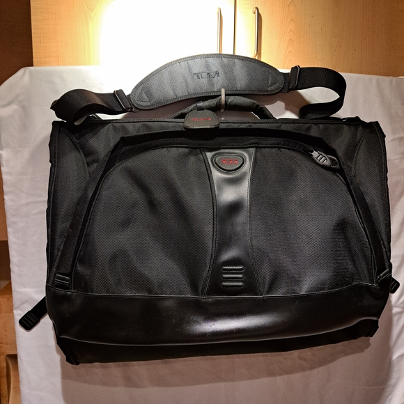 TUMI Black Men's Bag 3folded - Picture 1 of 9